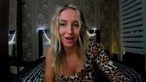 Snapshot of snezanablond chatting on 29, 12, 2024 Sneja online show from 29, 12, 2024