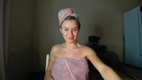 Snapshot of snezanablond chatting on 31, 1, 2025 Sneja online show from 31, 1, 2025