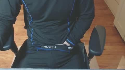 Snapshot of snooze85 chatting on 3, 11, 2025 Cbt-Slave online show from 3, 11, 2025