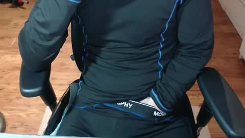 Snapshot of snooze85 chatting on 23, 3, 2026 Cbt-Slave online show from 23, 3, 2026