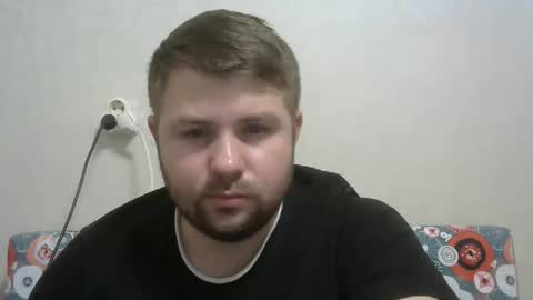 Snapshot of snowyqred chatting on 18, 12, 2025 Arthur online show from 18, 12, 2025