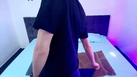 Snowyx  online show from 2, 10, 2025