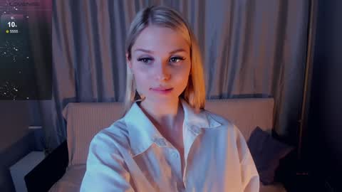 Snapshot of so__sweet chatting on 2, 2, 2025 Alice - Birthday Girl online show from 2, 2, 2025