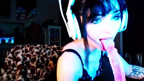 Snapshot of soakinginsaskya chatting on 21, 10, 2025 Soaking Saskya online show from 21, 10, 2025
