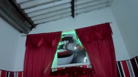 Snapshot of sobigcurvy44 chatting on 6, 3, 2025 leidy online show from 6, 3, 2025