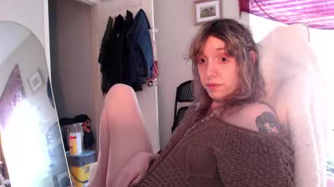 Lilytea online show from 8, 11, 2025