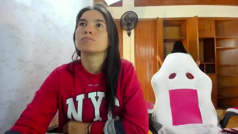 soffy and mia online show from 2, 2, 2026