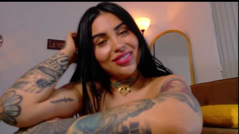 sofhia cruz online show from 11, 12, 2024