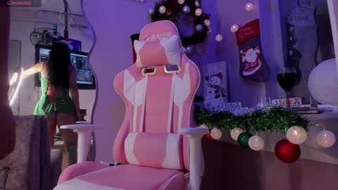 sofhia_turner online show from 9, 12, 2024