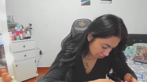 Snapshot of sofhya_jay9 chatting on 12, 2, 2025 Evainked online show from 12, 2, 2025