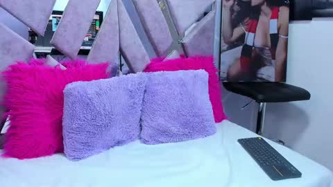 Sofi Noa online show from 21, 1, 2025