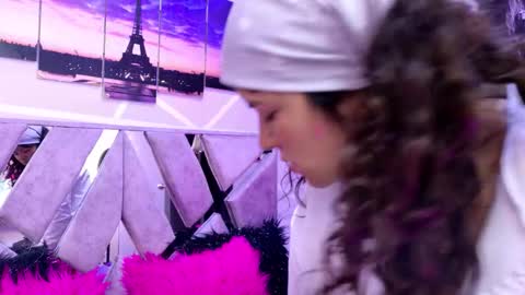 Sofi Noa online show from 4, 12, 2025