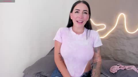 Snapshot of sofia_riveraa chatting on 10, 11, 2025 SOFIA online show from 10, 11, 2025