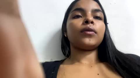 Danna Sofia online show from 12, 1, 2025