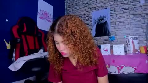 sofiacastillo01 online show from 27, 1, 2025