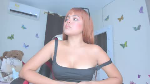 sofiacastillo01 online show from 23, 10, 2025