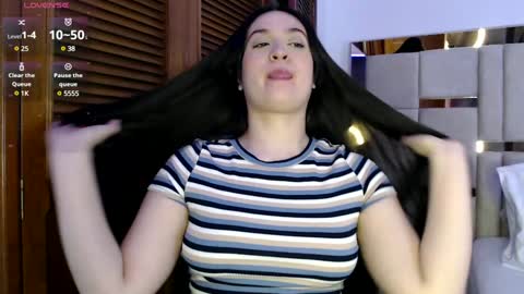 sofiaduque_26 online show from 12, 1, 2025