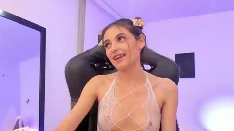 Sofia  Help me reach 5K followers  online show from 30, 9, 2025
