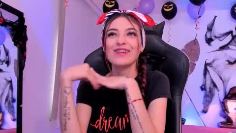 Sofia  Help me reach 5K followers  online show from 20, 10, 2025