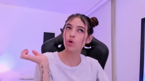 Sofia  Help me reach 5K followers  online show from 26, 11, 2025