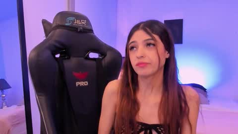 Sofia  Help me reach 5K followers  online show from 18, 12, 2025