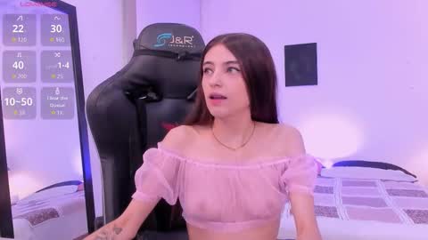 Sofia  Help me reach 5K followers  online show from 6, 1, 2026