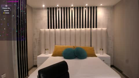 Sofi Vega online show from 4, 2, 2026