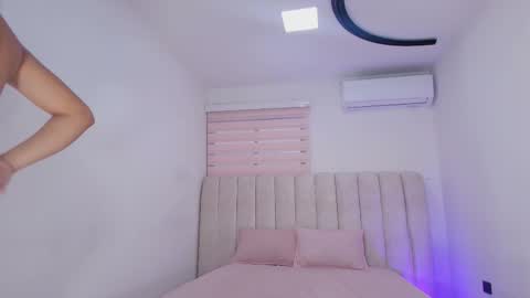 Sofia Velez  online show from 2, 2, 2026