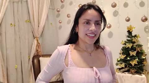 Sofi Bella online show from 22, 12, 2025