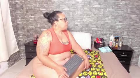 Vicky  online show from 29, 12, 2024
