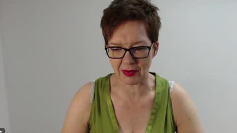 Sofie Velvet online show from 18, 1, 2026