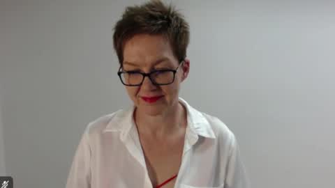 Sofie Velvet online show from 18, 3, 2026