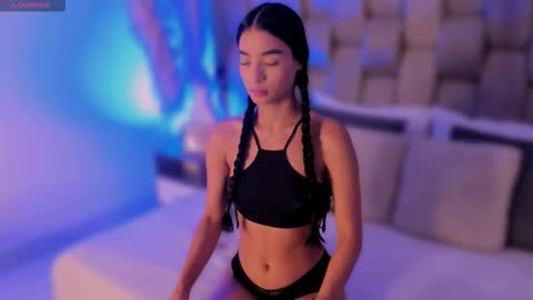 Snapshot of sofiewild_ chatting on 4, 12, 2025 sofie online show from 4, 12, 2025