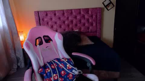 sofii_cute01 online show from 19, 12, 2025