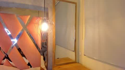   online show from 27, 12, 2024