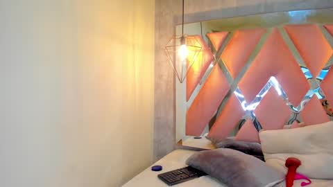   online show from 28, 12, 2024