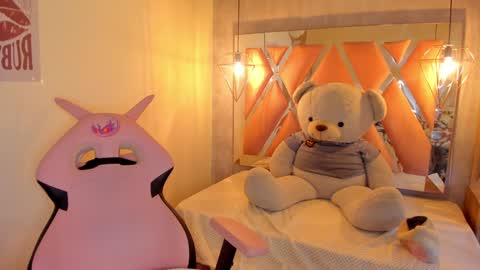   online show from 13, 1, 2025