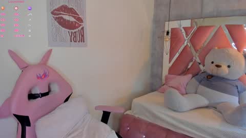   online show from 4, 2, 2025