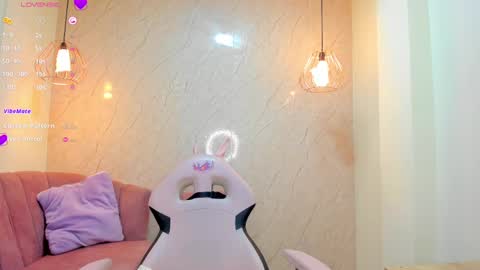   online show from 4, 3, 2025