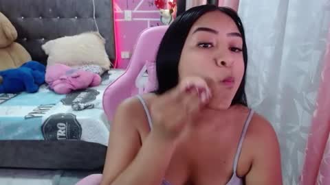 sofia Dreams online show from 2, 1, 2025