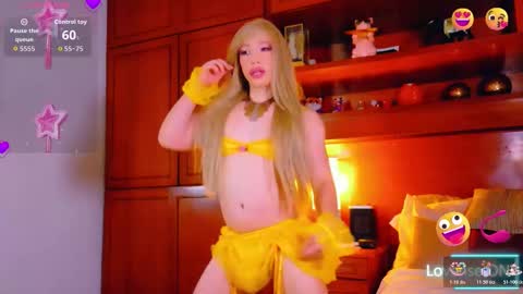 Snapshot of sofiiboniita_ chatting on 30, 10, 2025 Sofa bonita online show from 30, 10, 2025