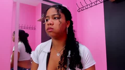 sofiifox online show from 2, 2, 2025