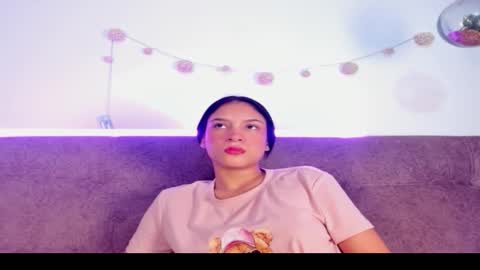 Snapshot of sofiluxurya chatting on 22, 12, 2025 SofiLuxurya online show from 22, 12, 2025