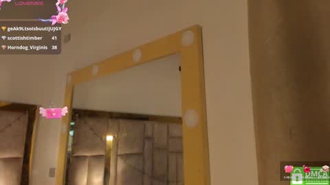 Snapshot of sofiscott_ chatting on 5, 2, 2025 Sofia online show from 5, 2, 2025