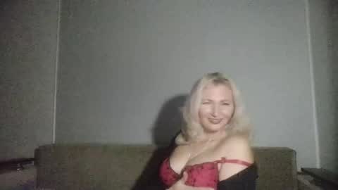 Snapshot of sofishine11 chatting on 5, 11, 2025 Sofi online show from 5, 11, 2025