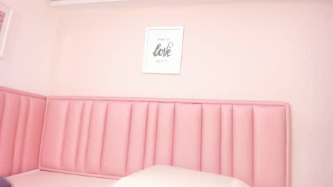 Snapshot of soft_rose_ chatting on 14, 12, 2025 Rose online show from 14, 12, 2025