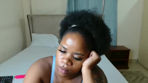 Snapshot of softlysinful chatting on 28, 10, 2025 softlysinful online show from 28, 10, 2025