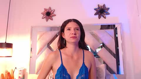 Snapshot of sofy_bonnet chatting on 9, 2, 2026 online show from 9, 2, 2026