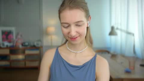 Bella online show from 25, 2, 2025