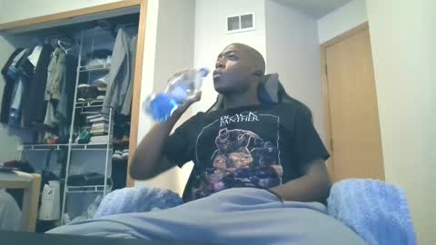 solidsnake992 online show from 10, 12, 2024